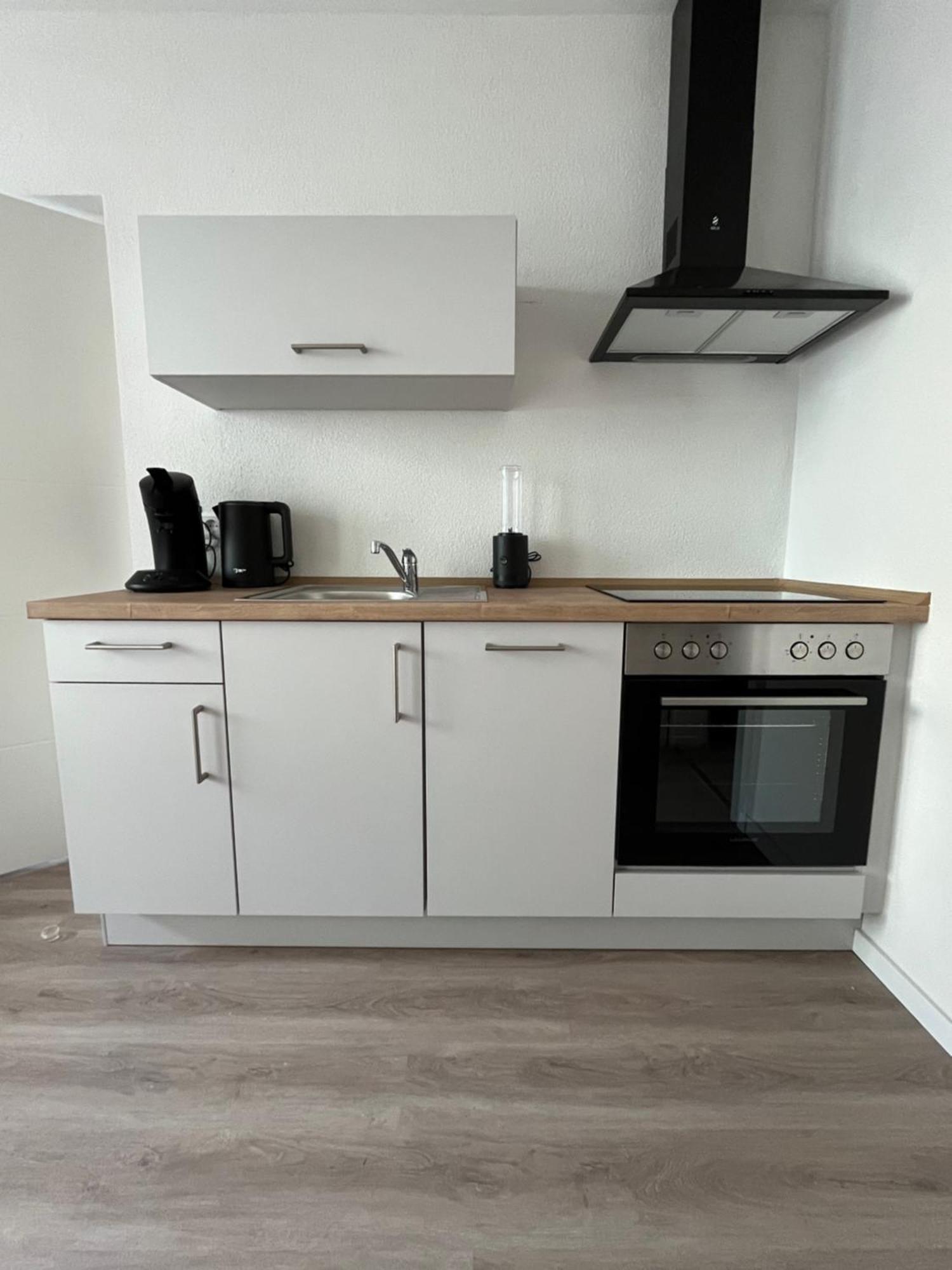 Black Forest City Apartment Mit Kostenlosem Parkplatz Freiburg im Breisgau Luaran gambar