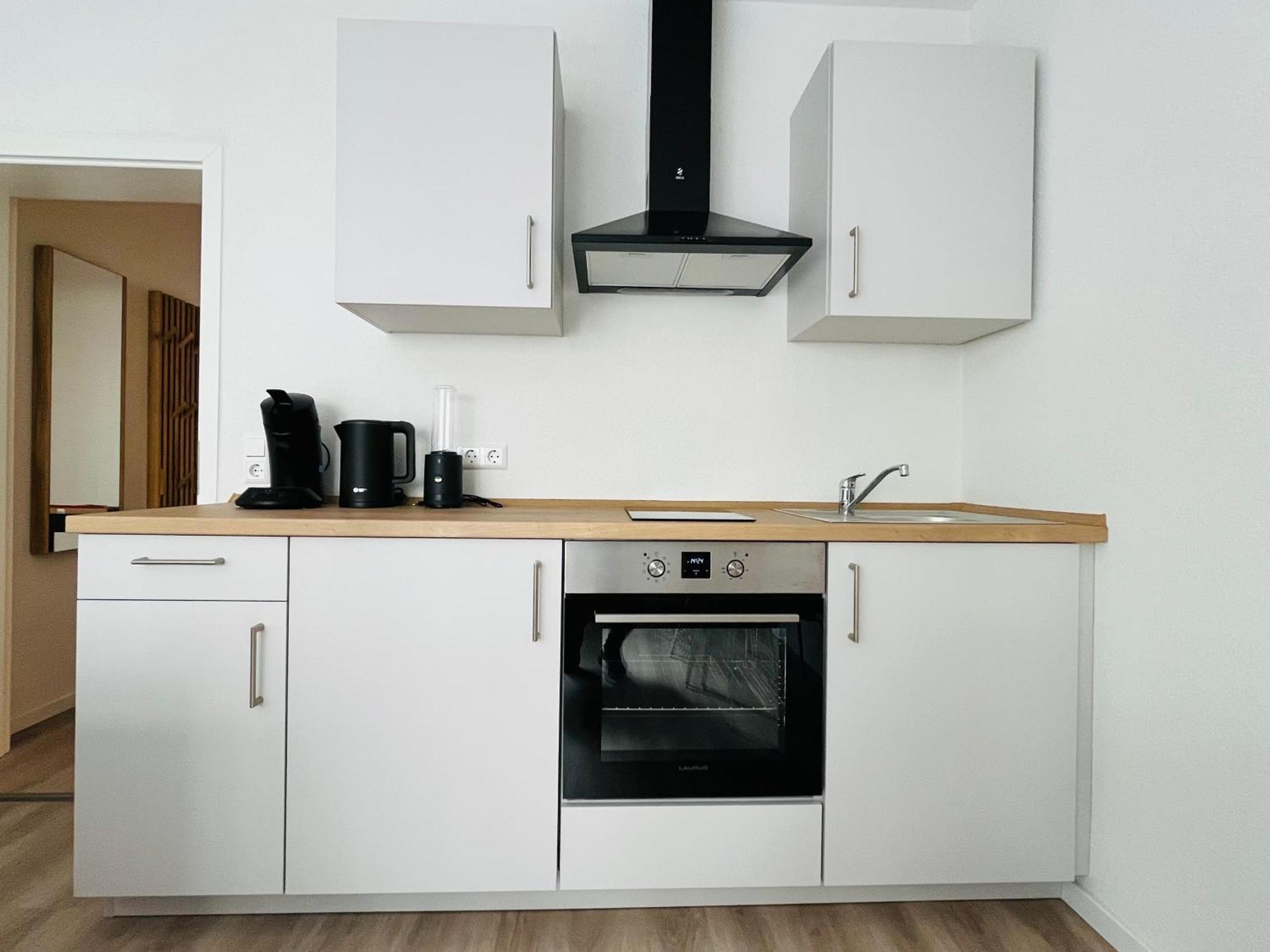 Black Forest City Apartment Mit Kostenlosem Parkplatz Freiburg im Breisgau Luaran gambar
