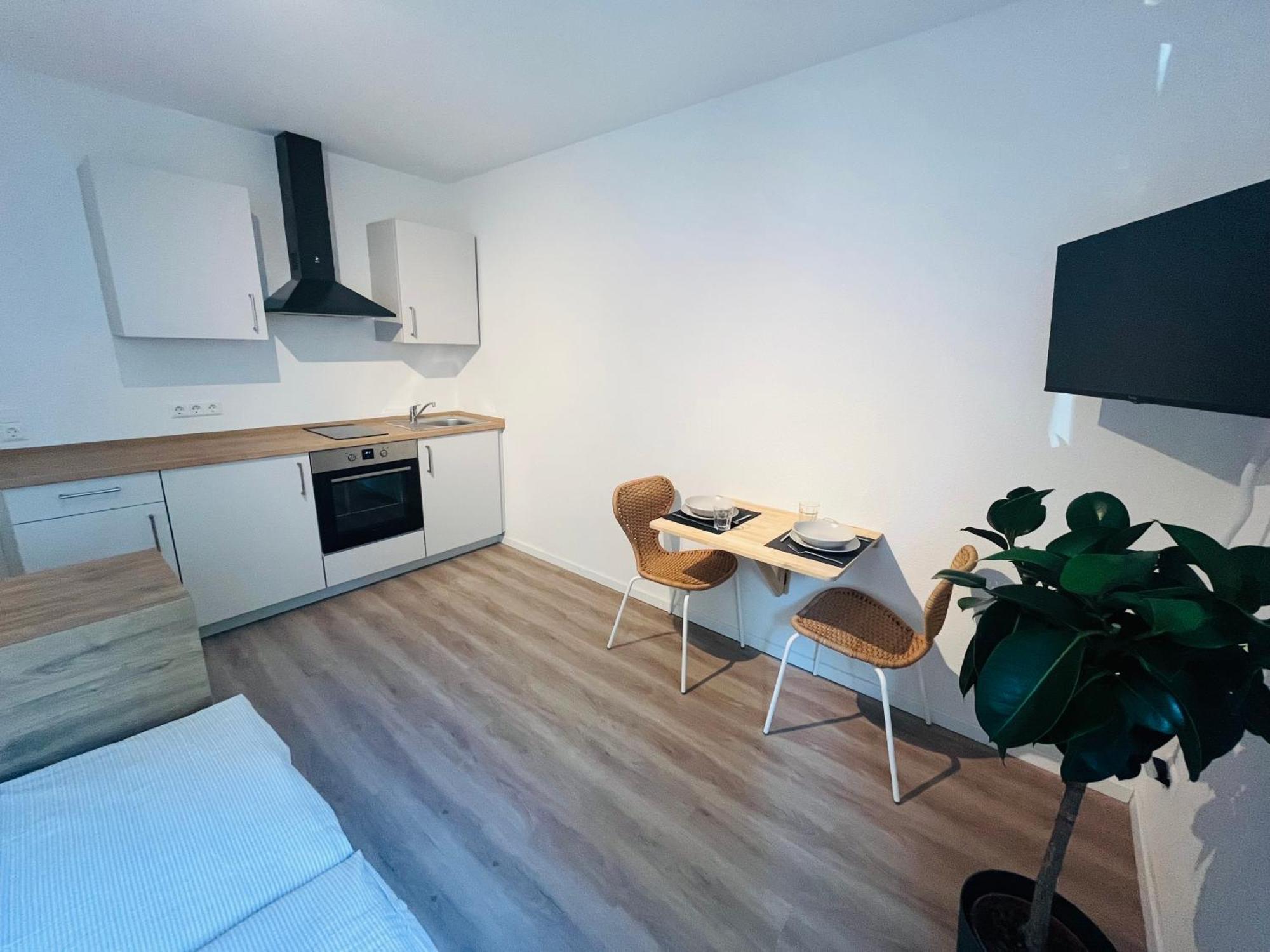 Black Forest City Apartment Mit Kostenlosem Parkplatz Freiburg im Breisgau Luaran gambar